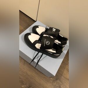 Nike Kwondo 1 'G-Dragon Peaceminusone Panda'